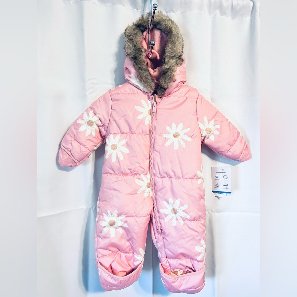 NWT Carters Soft Pink Floral Snowsuit With Convertible Footies- Size 3 months
